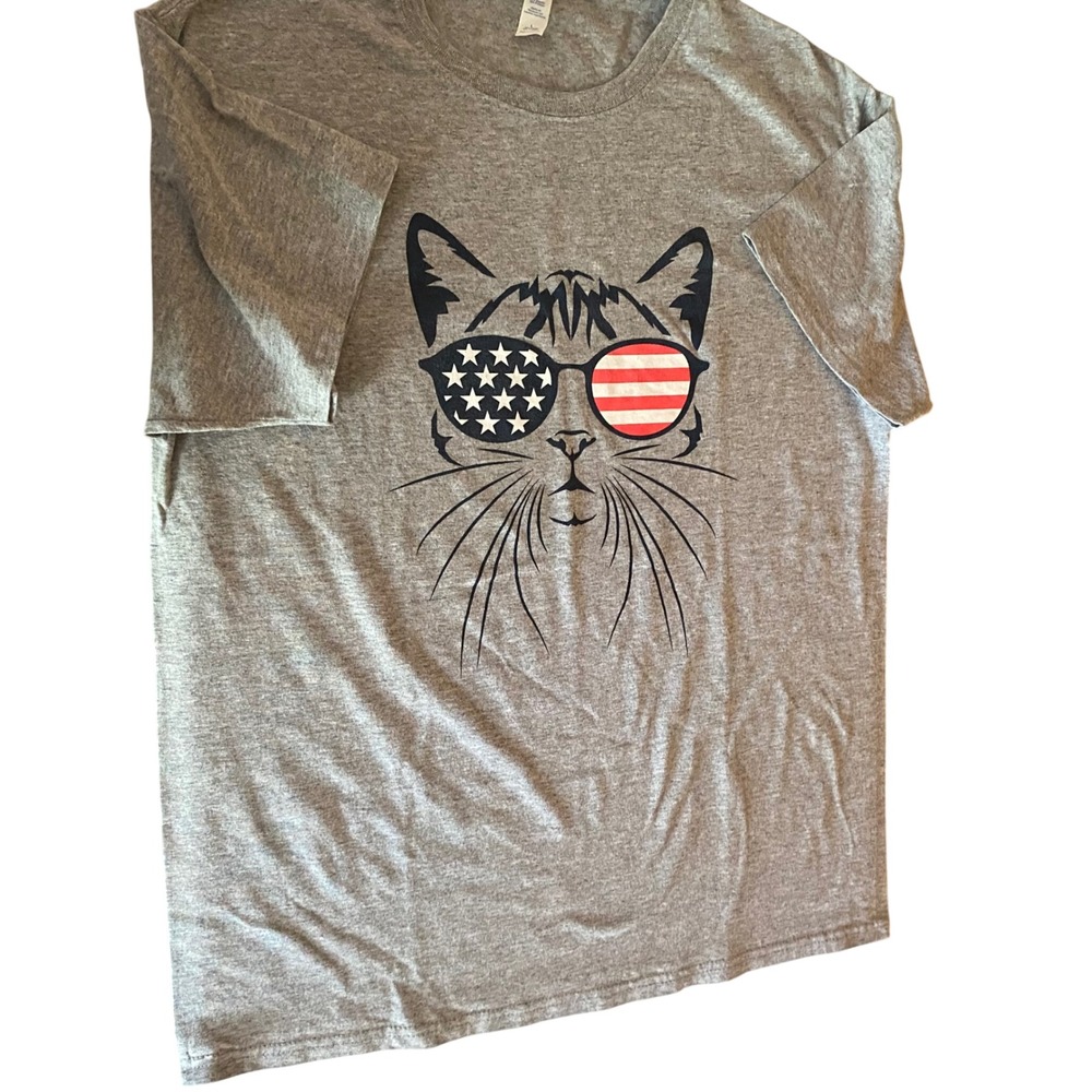 4th of July Patriotic Cat Sunglasses Graphic T-Shirt Women Large USA Flag Tee